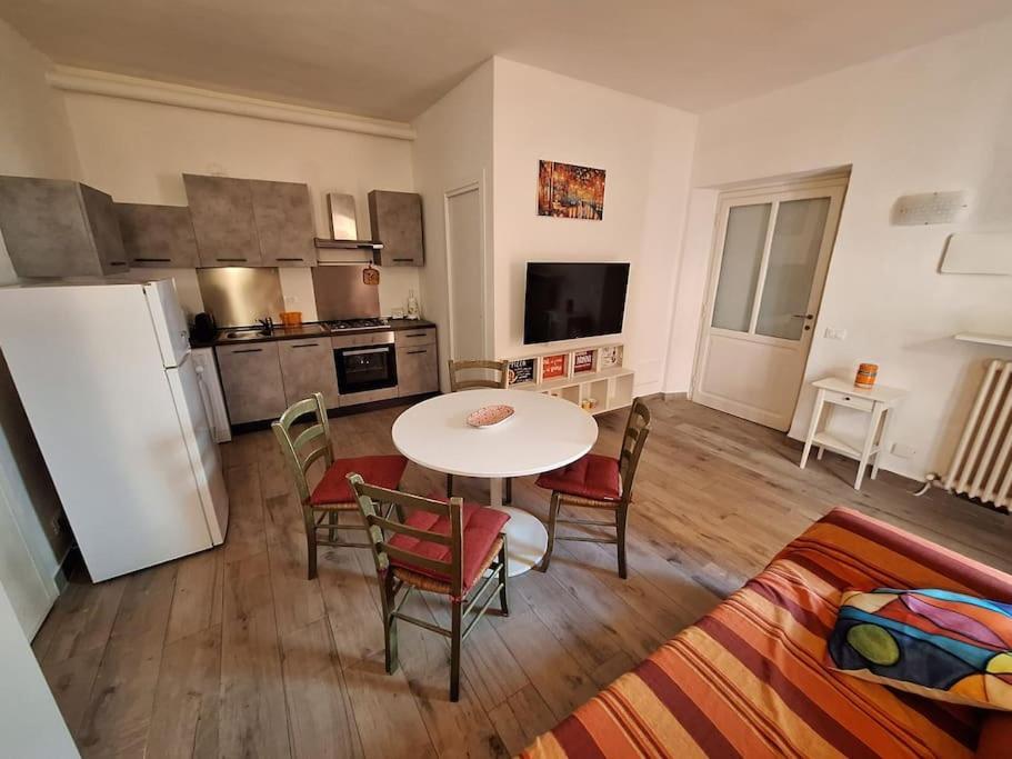 פיזה Casa Elisa Due Passi Dalla Torre Pendente מראה חיצוני תמונה